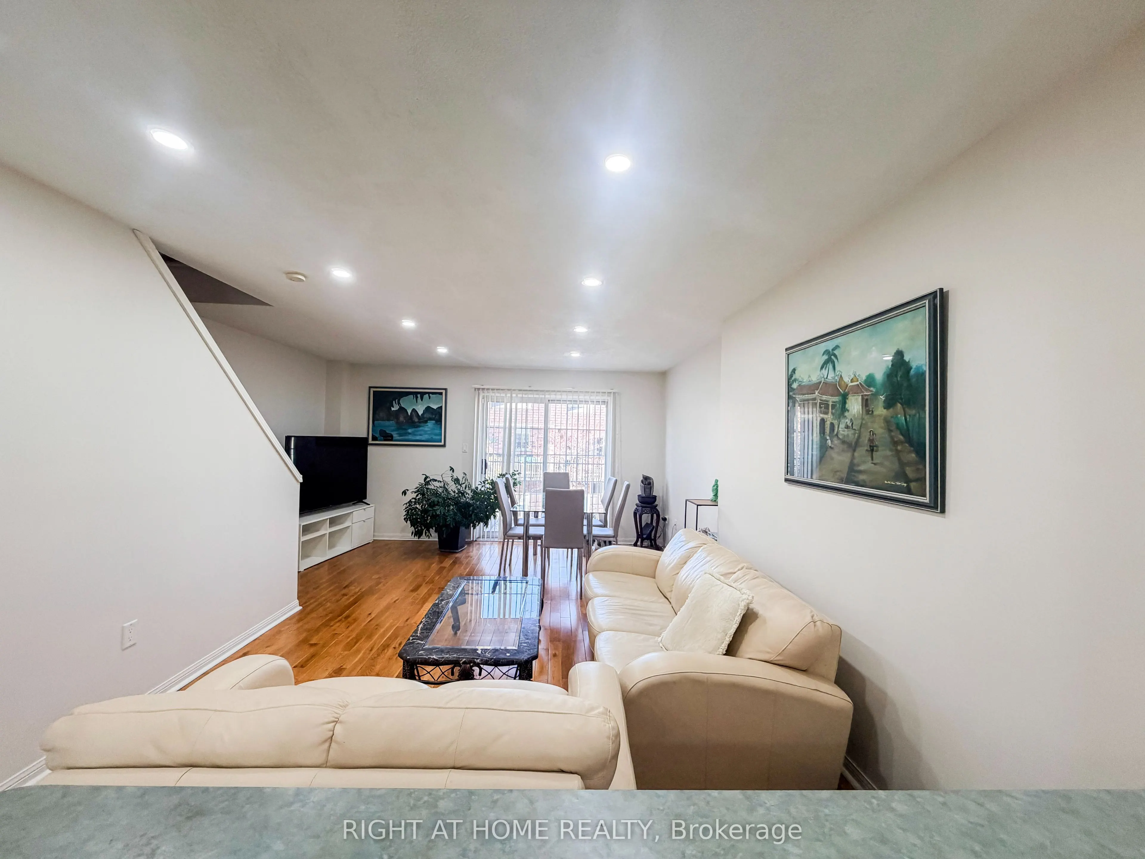 1525 South Parade Court #28
