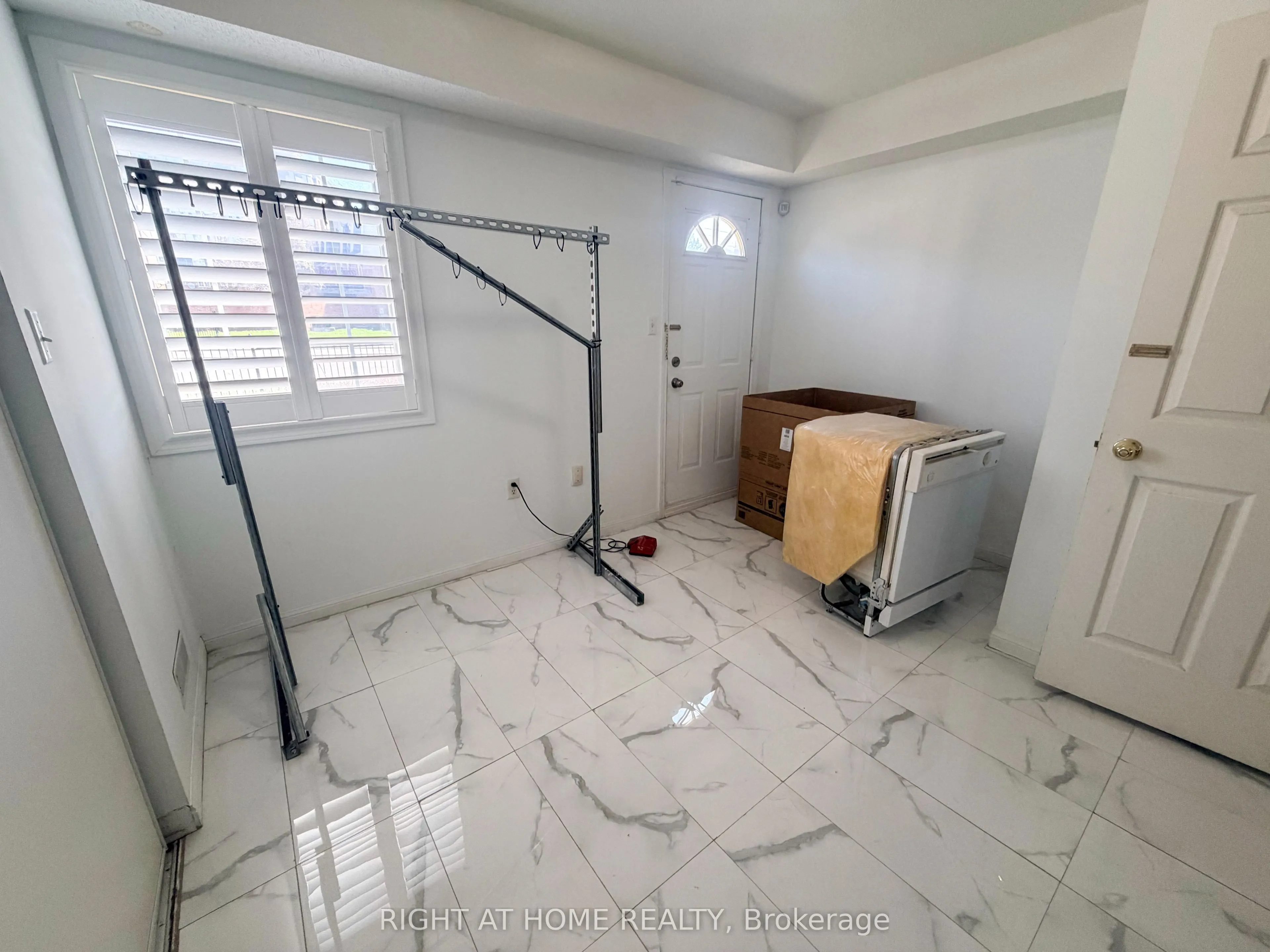 1525 South Parade Court #28