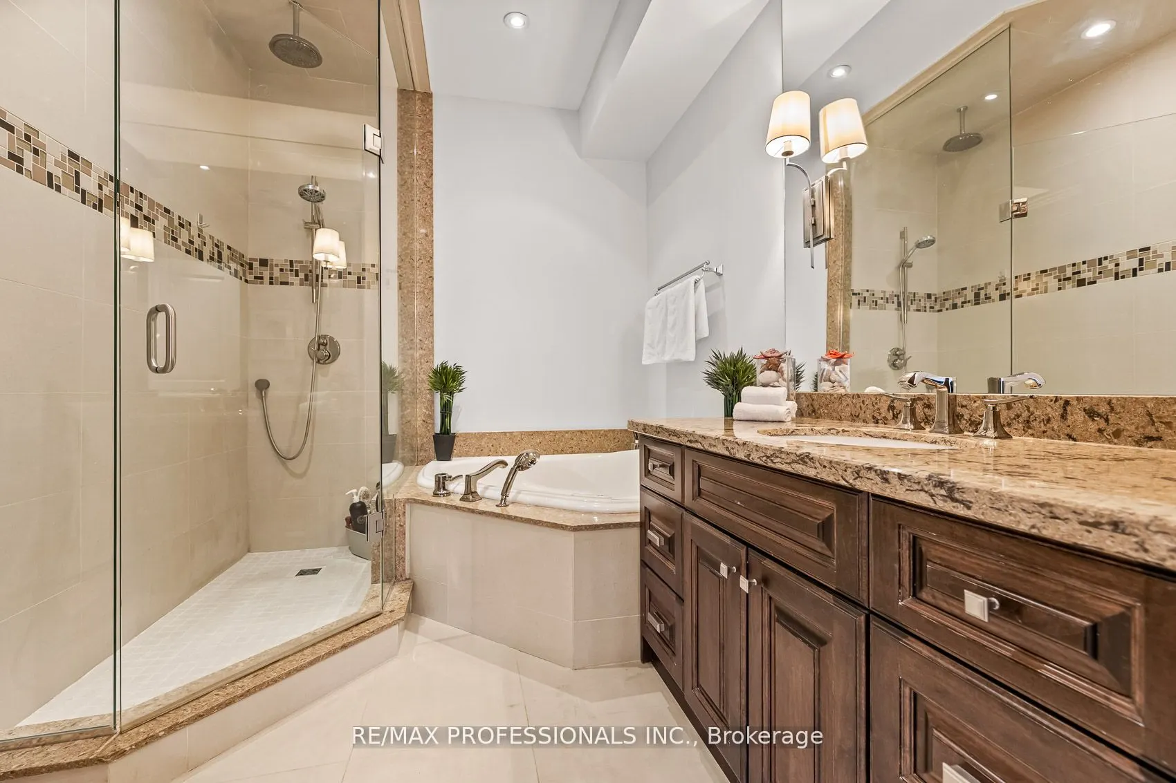 13 Compass Way #13