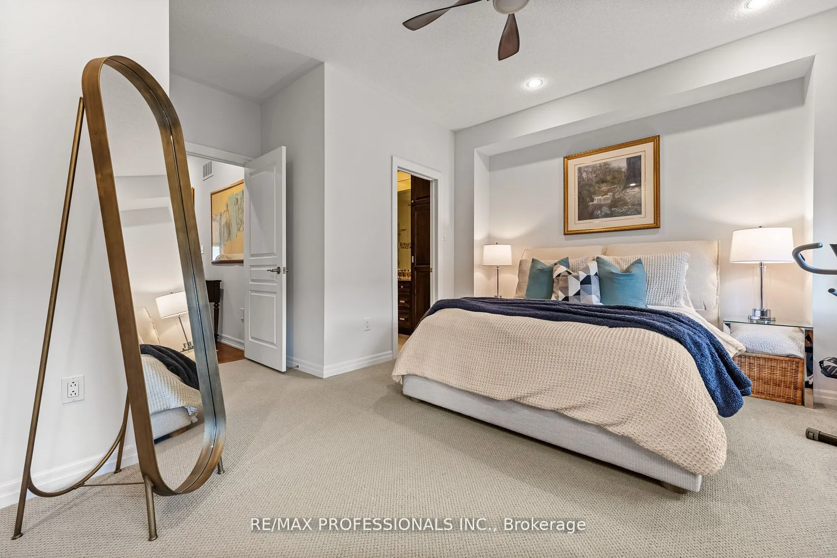 13 Compass Way #13