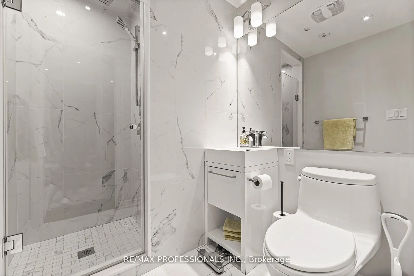 13 Compass Way #13