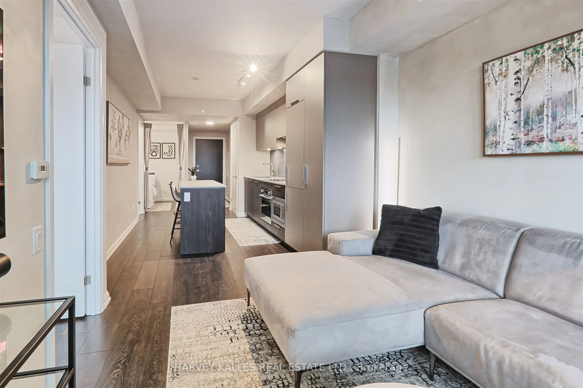 4208 Dundas Street W #412