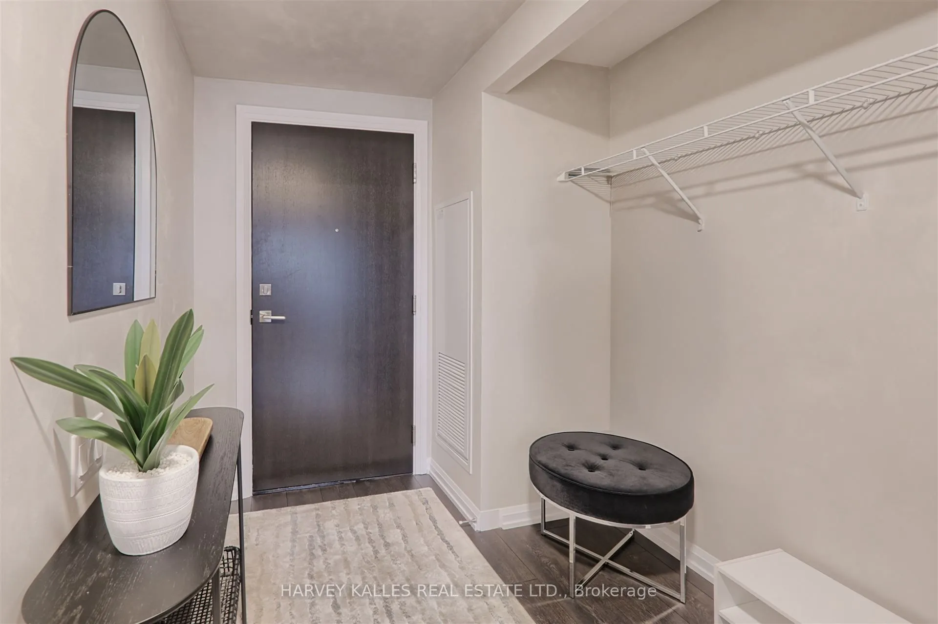 4208 Dundas Street W #412