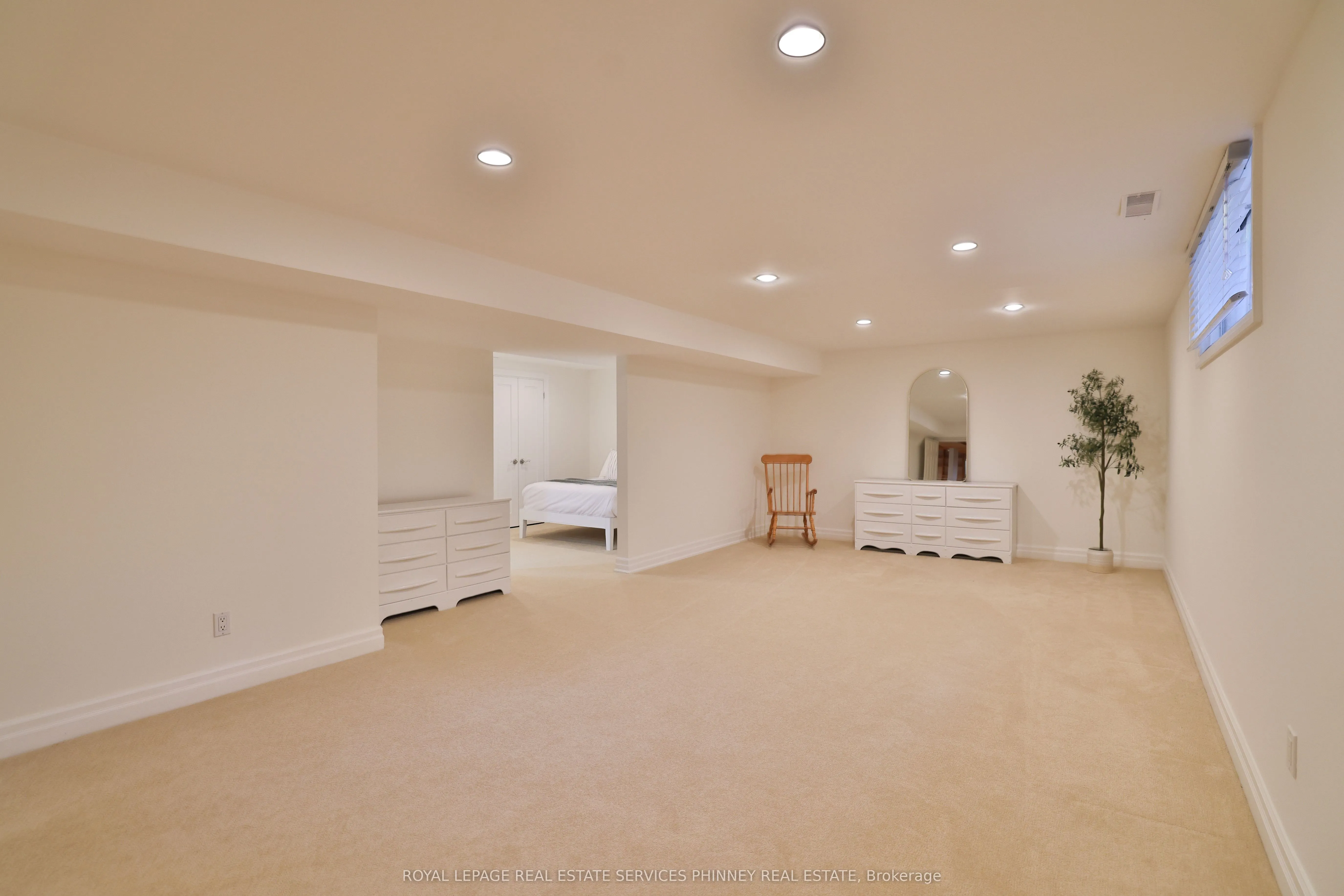1066 Stockwell Avenue