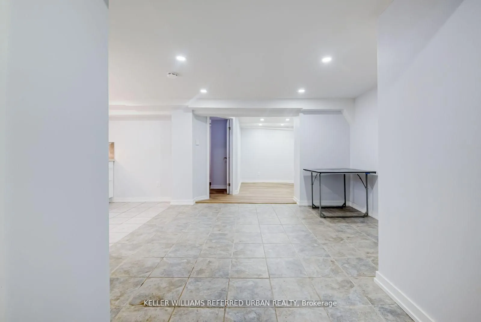 2556 Lake Shore Boulevard W #Lower