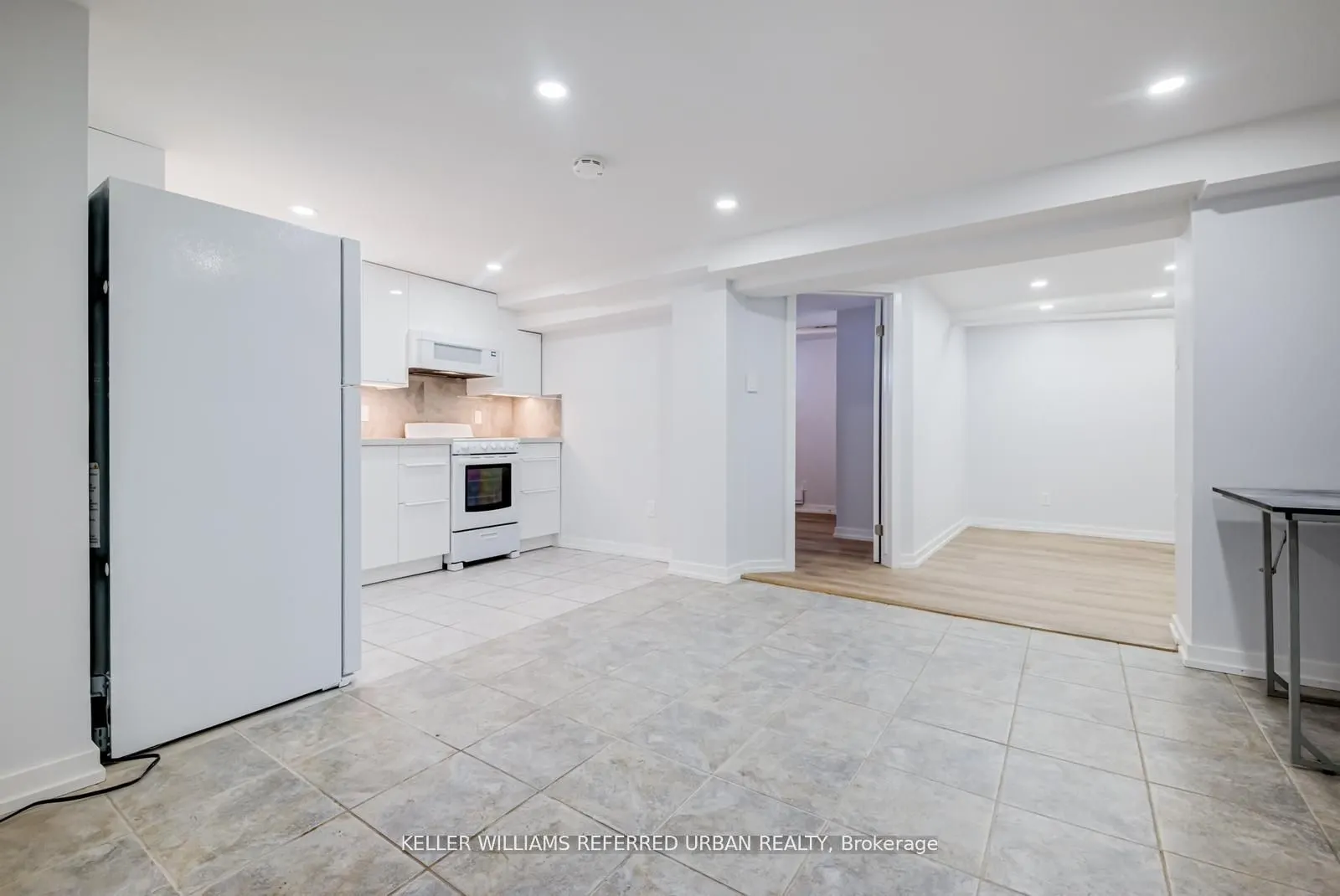 2556 Lake Shore Boulevard W #Lower