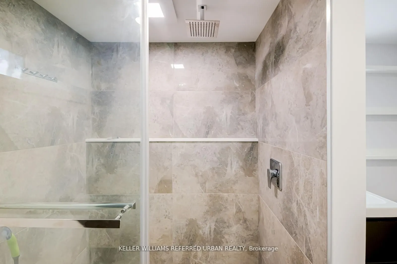 2556 Lake Shore Boulevard W #Lower