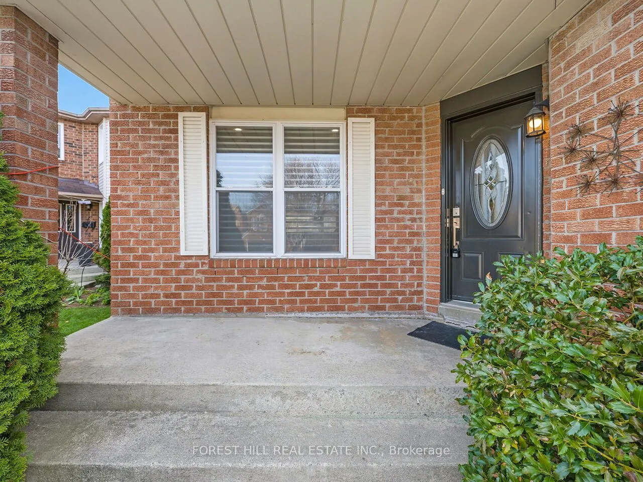 4174 Rossland Crescent