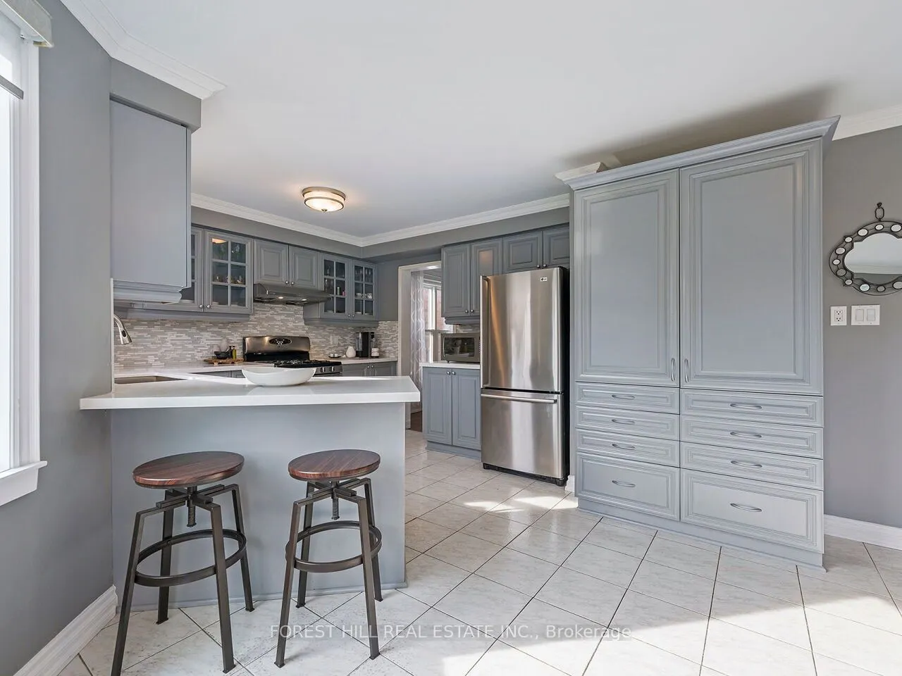 4174 Rossland Crescent