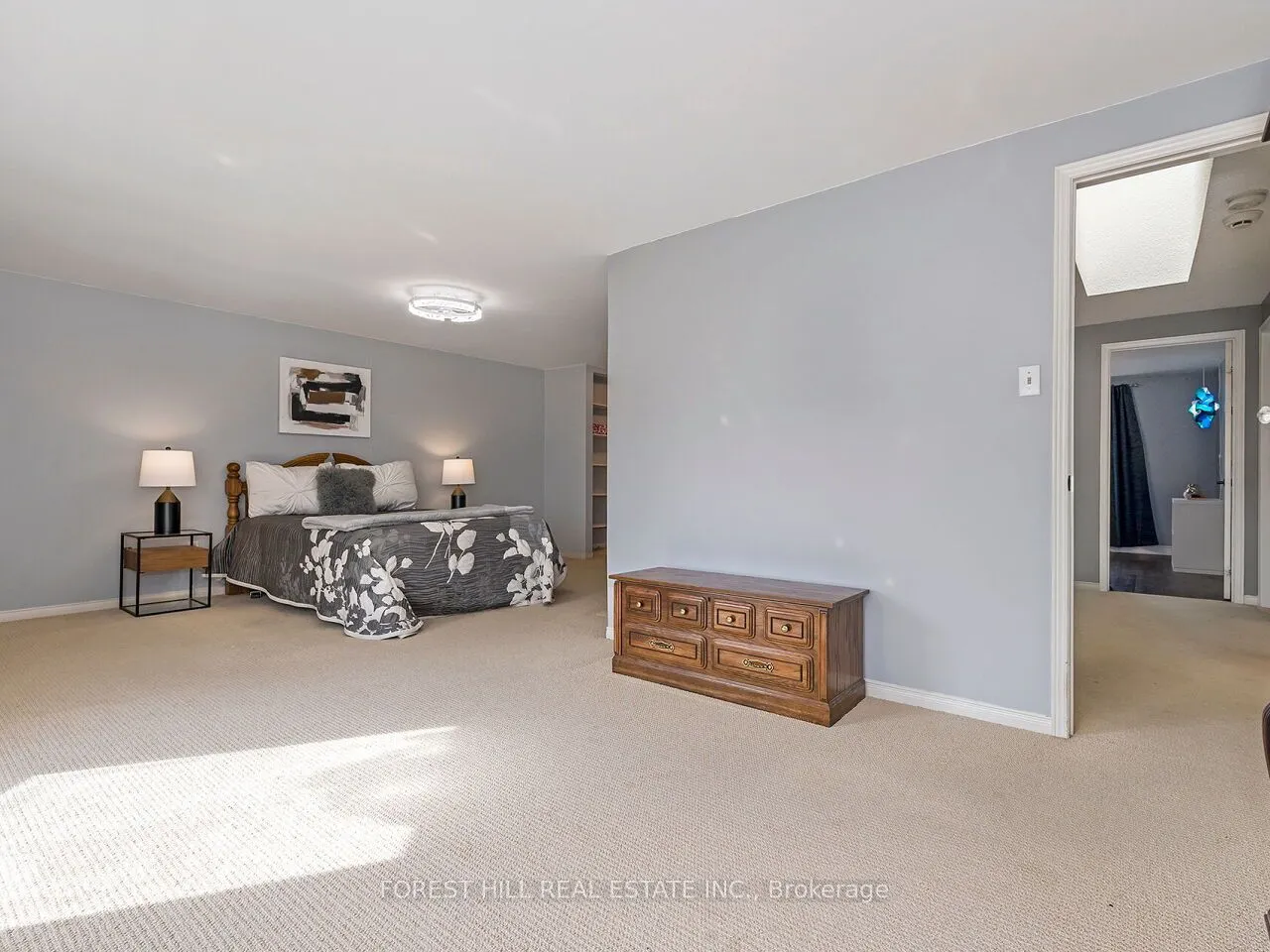 4174 Rossland Crescent