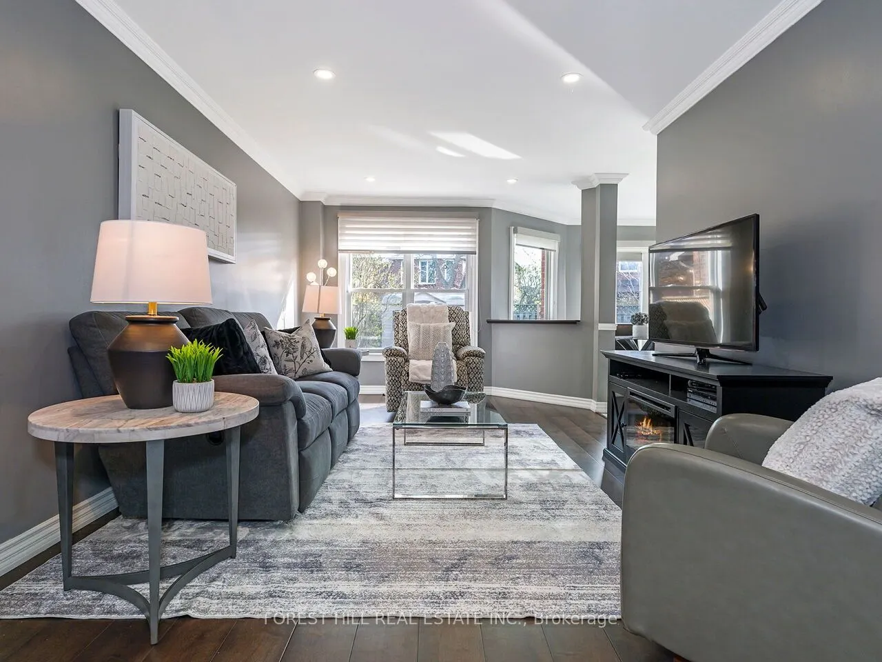 4174 Rossland Crescent