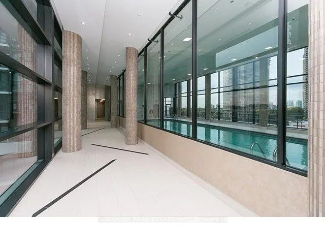 55 Eglinton Avenue W #2402