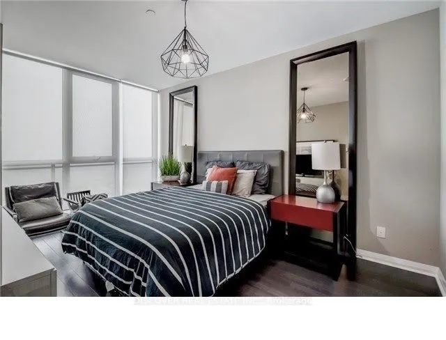 55 Eglinton Avenue W #2402