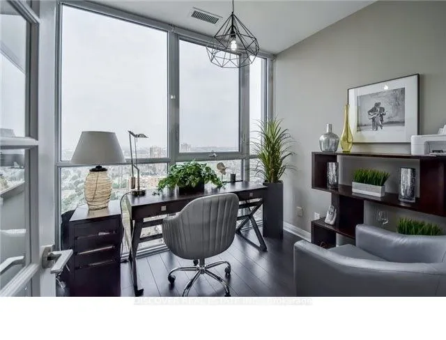 55 Eglinton Avenue W #2402