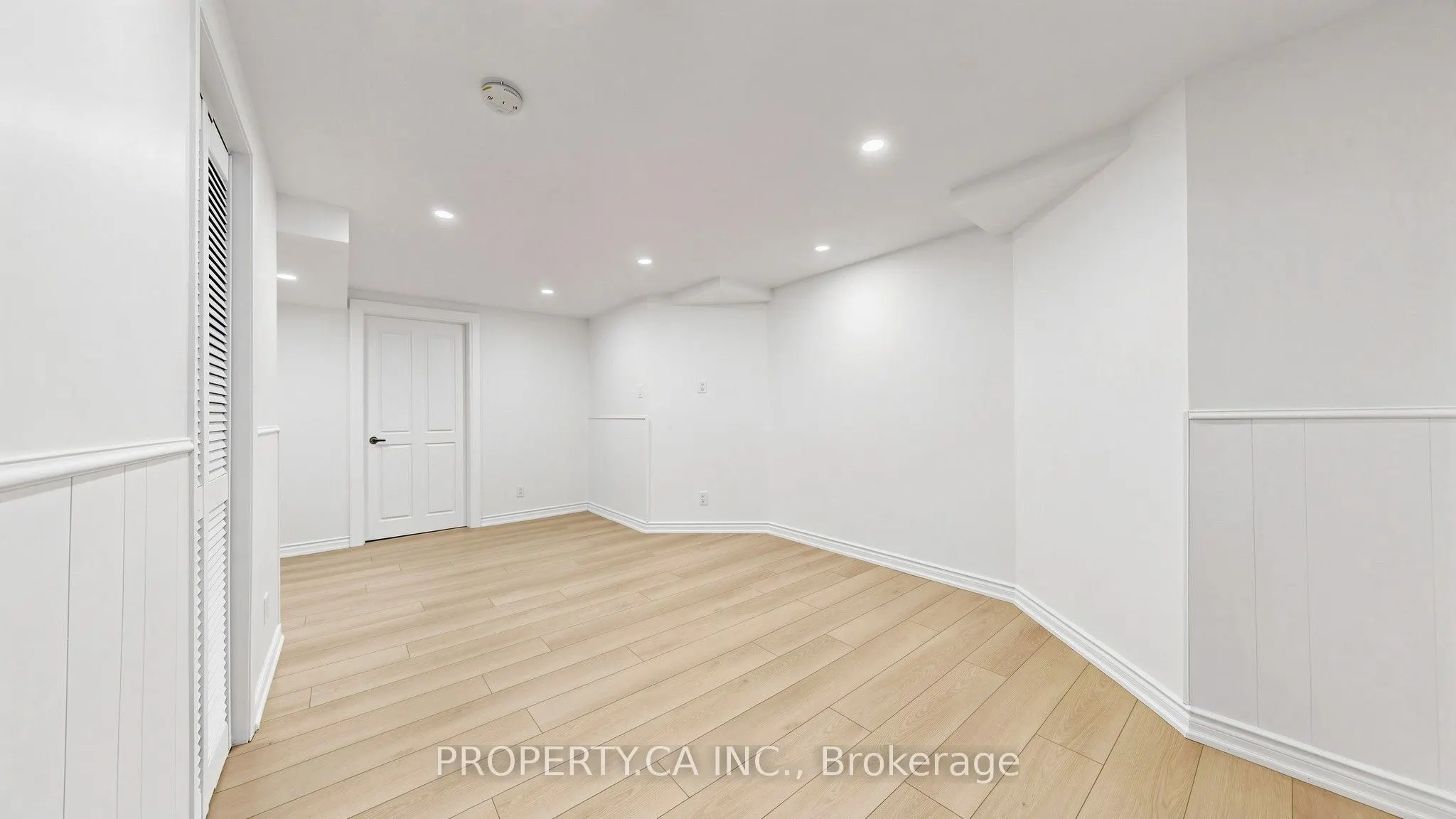 1469 Brentano Boulevard