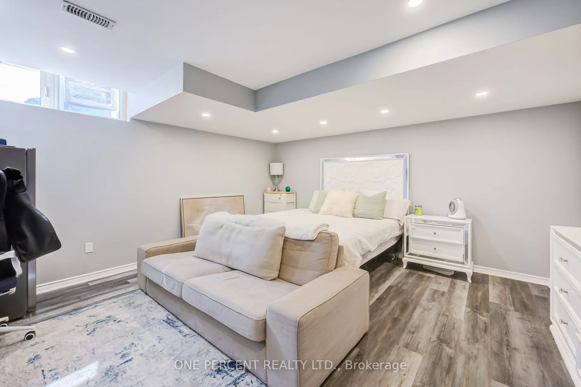 656 Tupelo Court