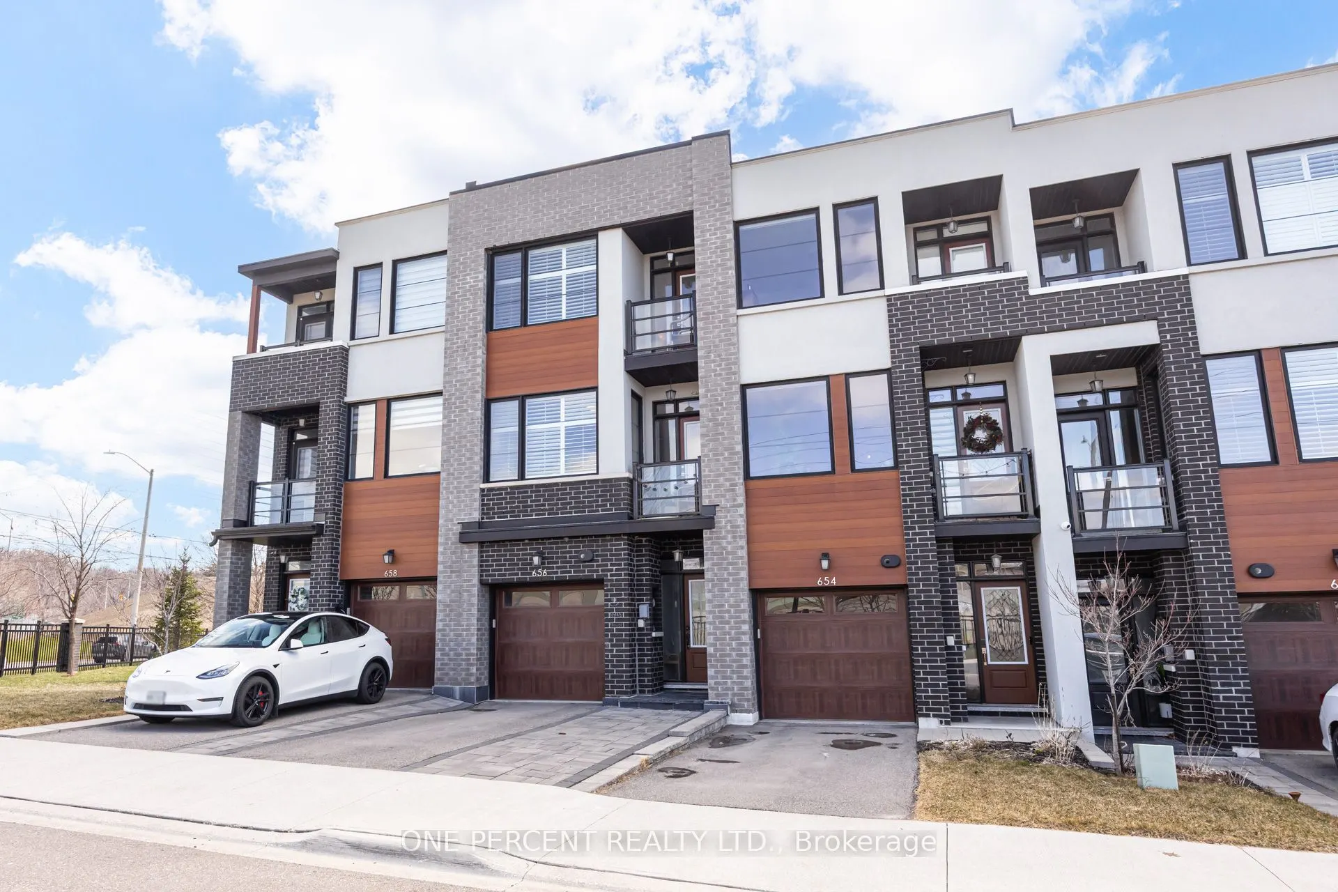 656 Tupelo Court