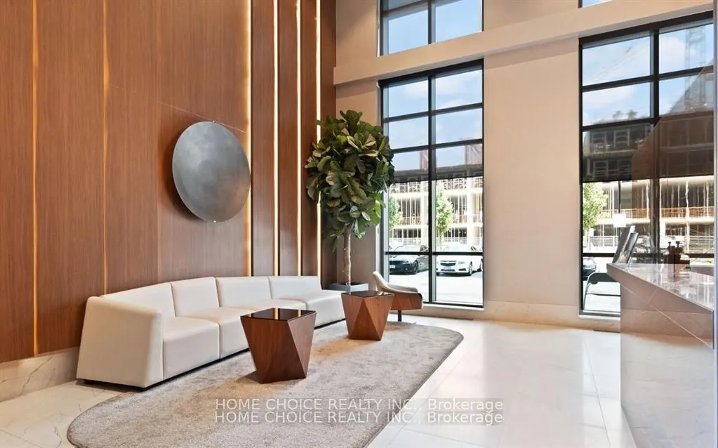 8 Nahani Way E #3119