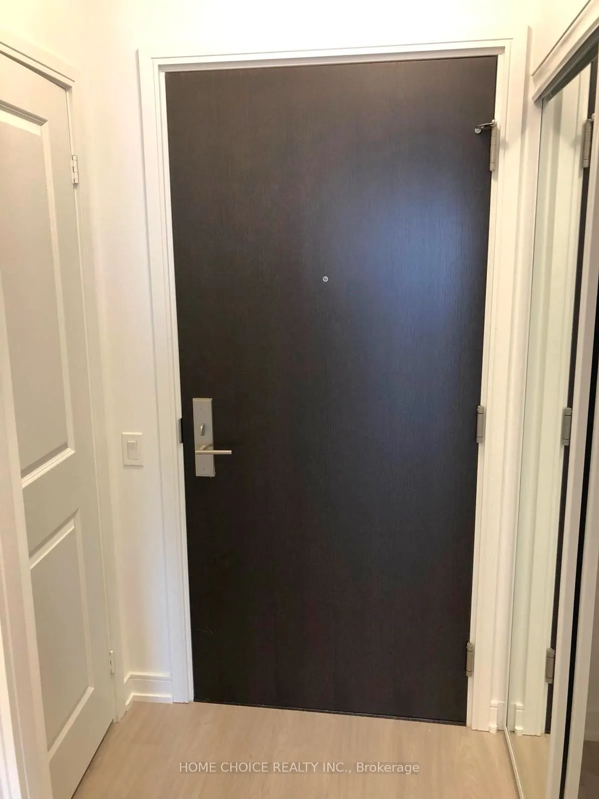 8 Nahani Way E #3119