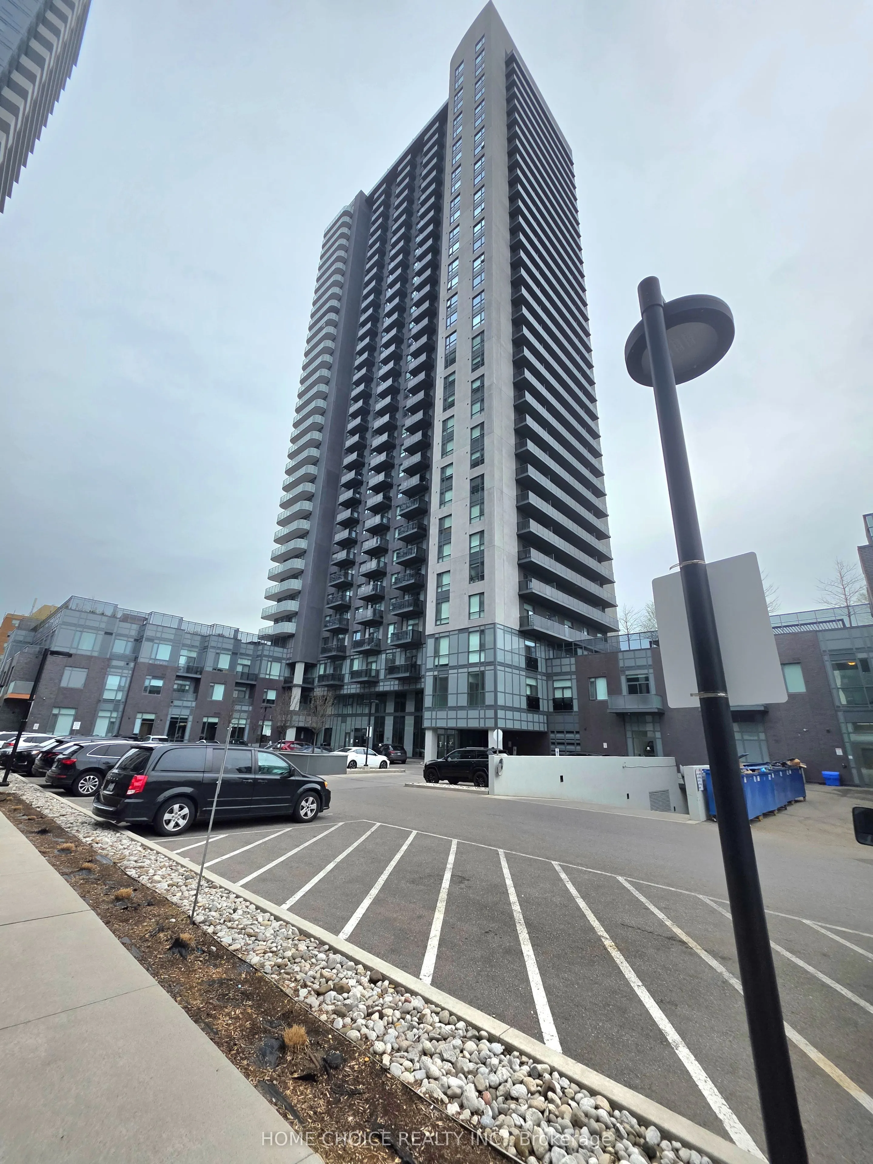 8 Nahani Way E #3119