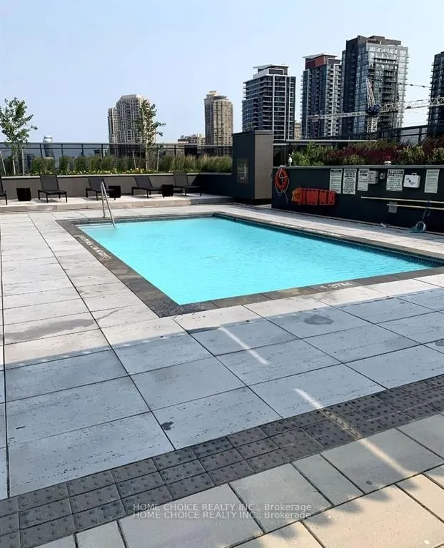8 Nahani Way E #3119