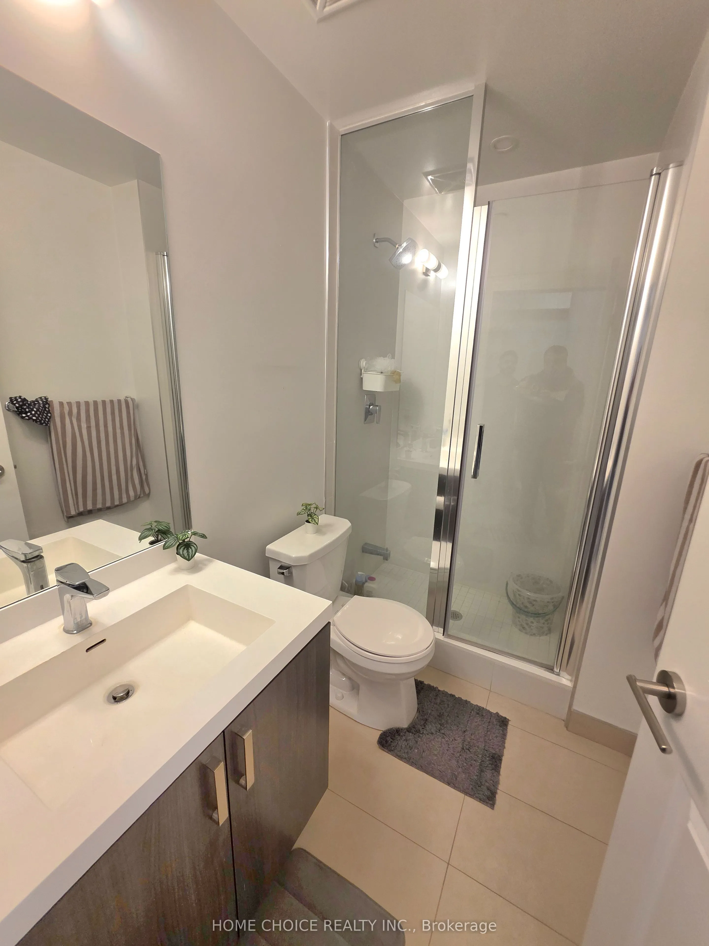 8 Nahani Way E #3119