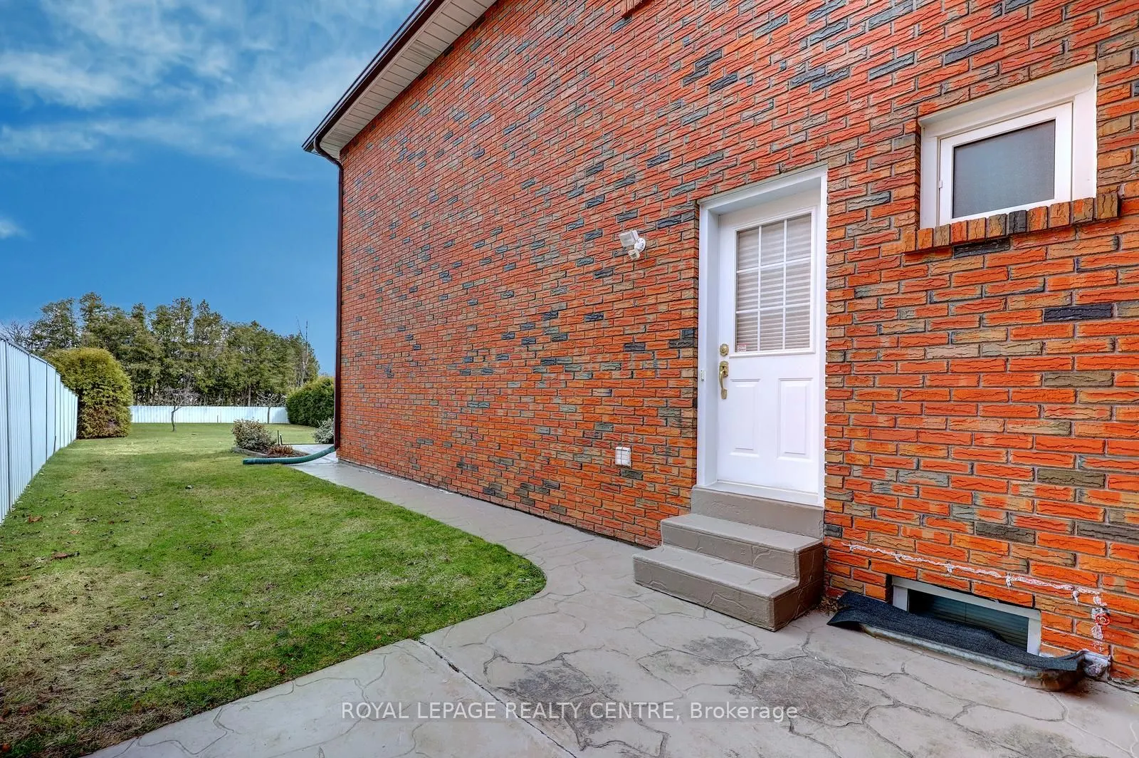 2405 Rosemary Drive