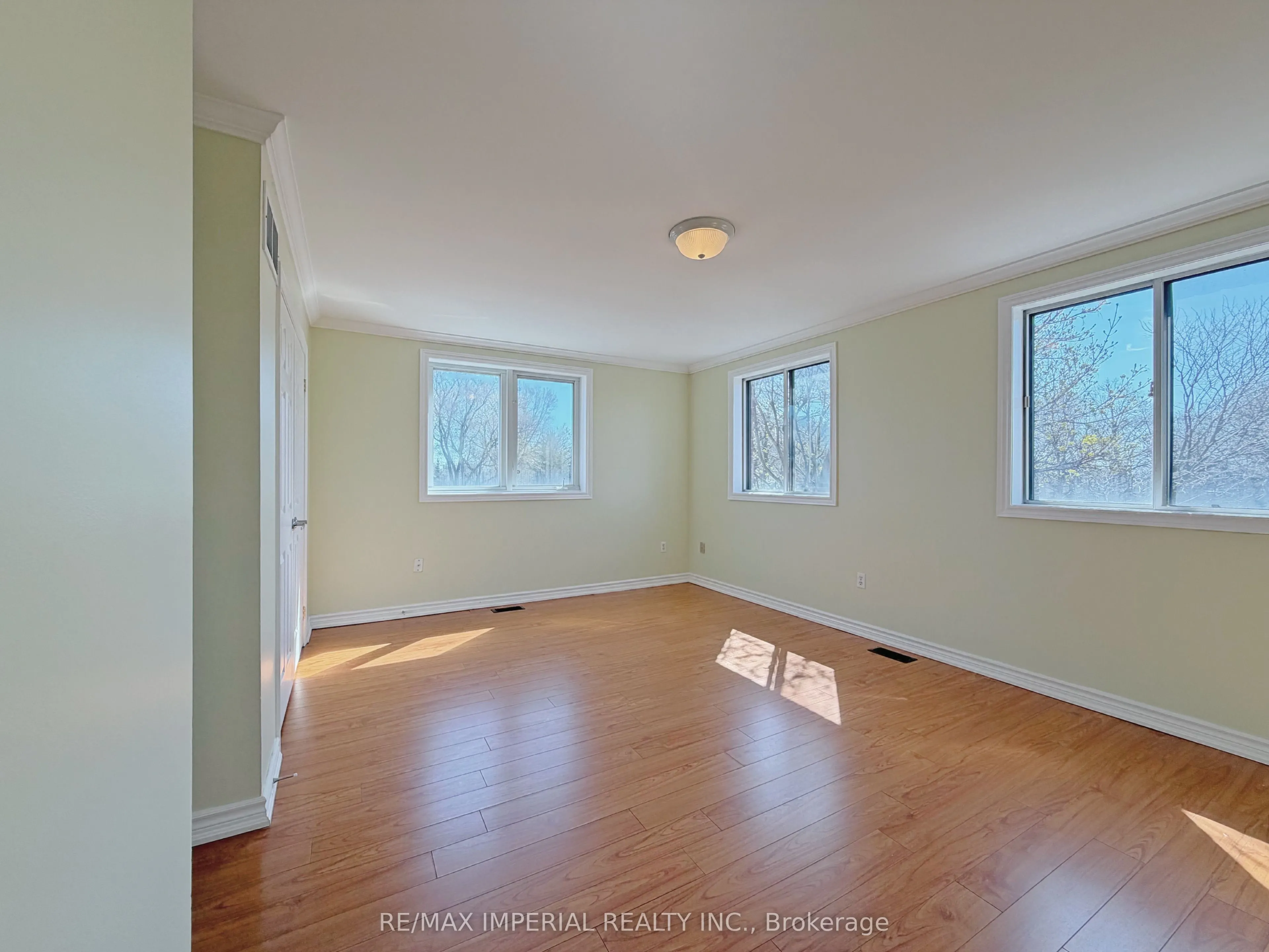 621A The Queensway