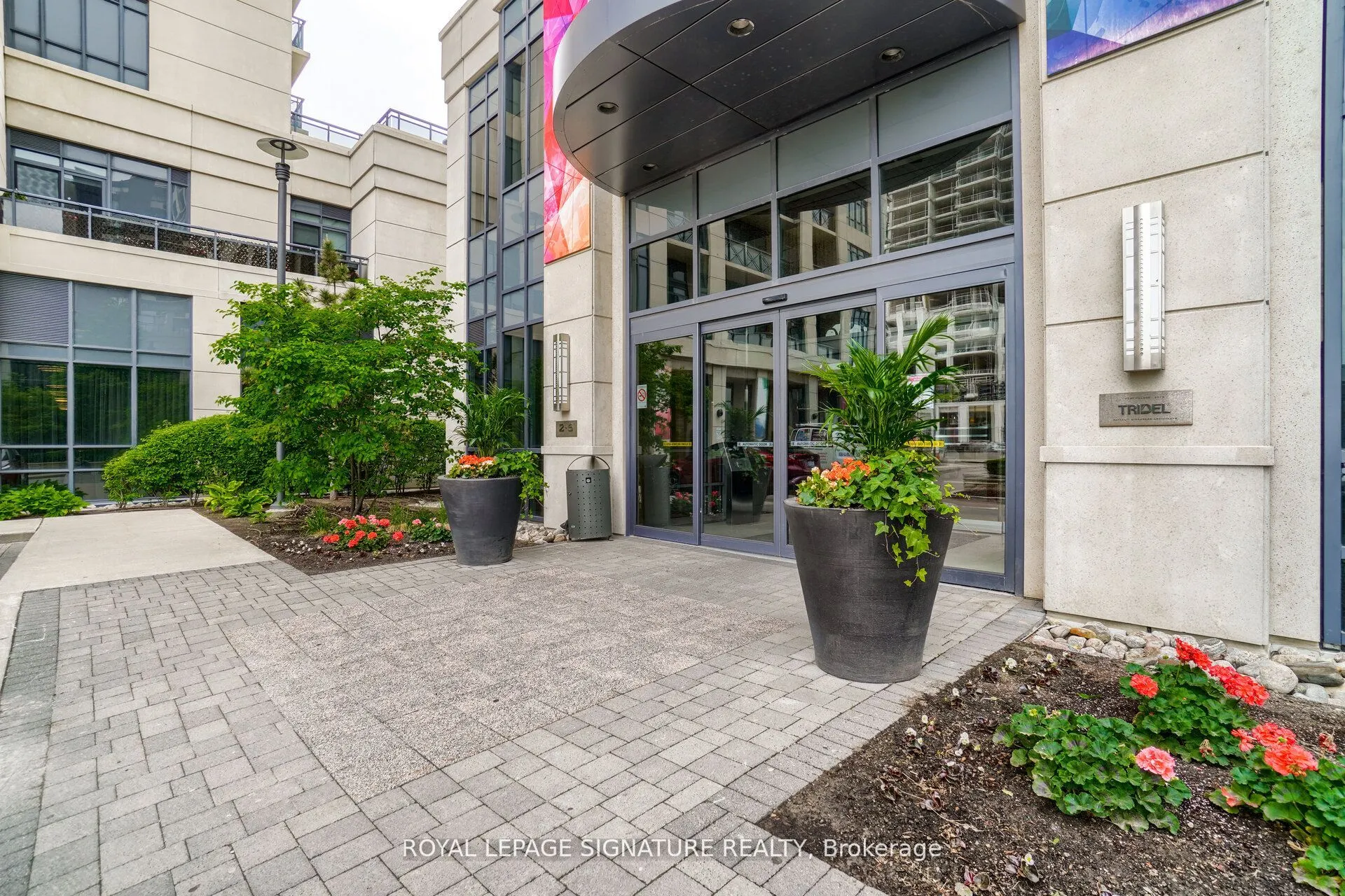 2 Eva Road E #926