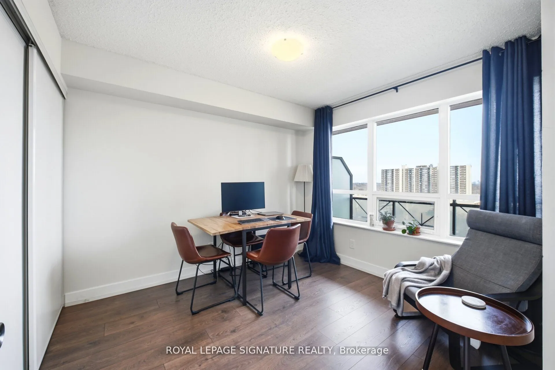 2 Eva Road E #926