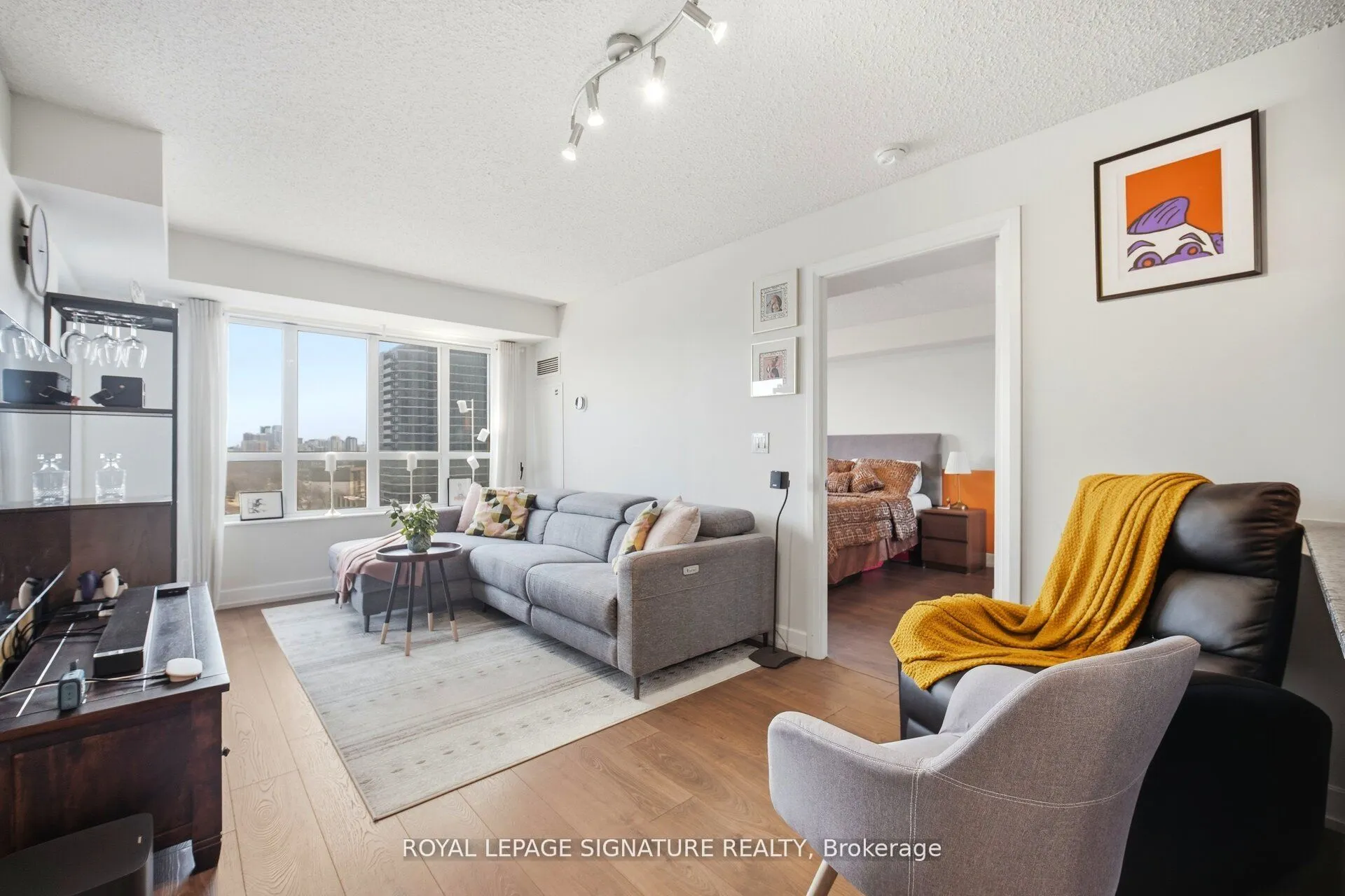 2 Eva Road E #926