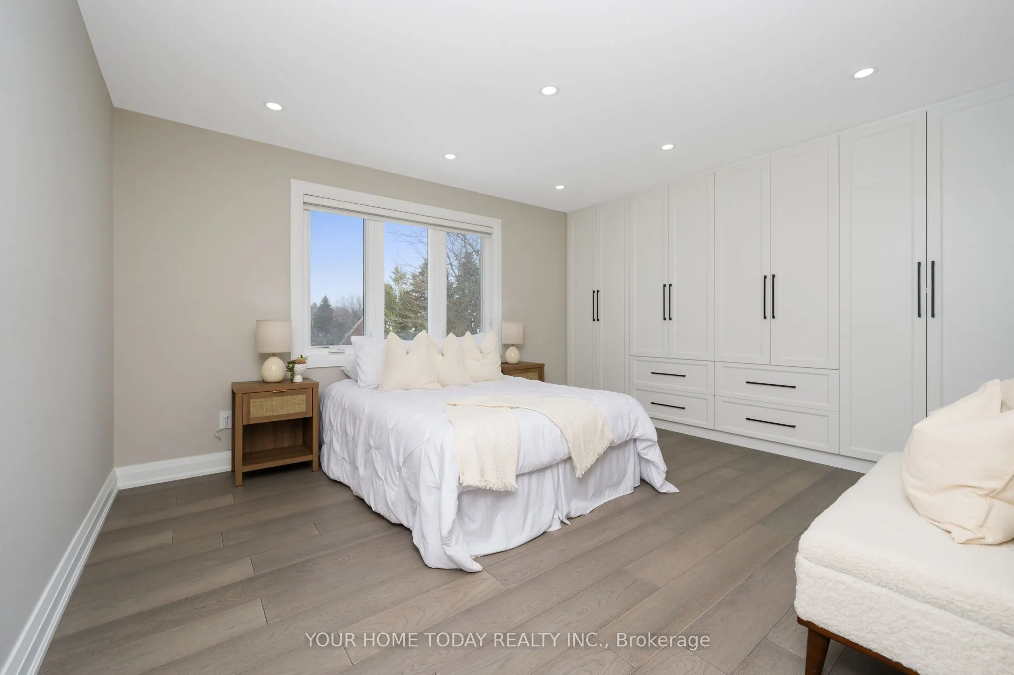 27 Chantelay Crescent
