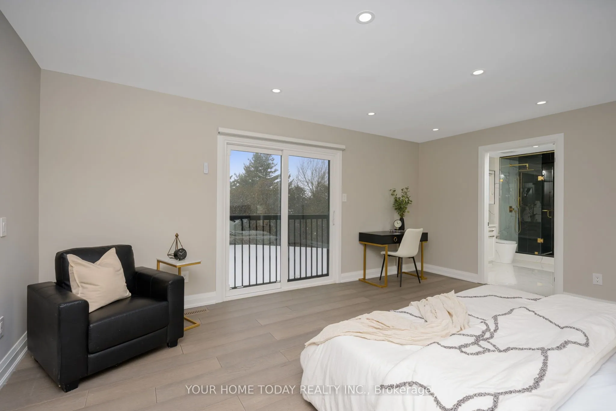 27 Chantelay Crescent