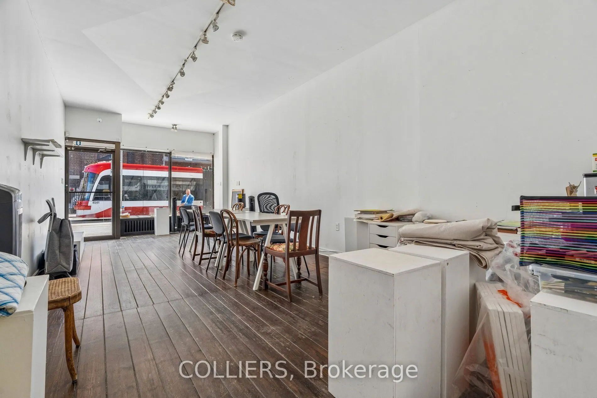 1594 Queen Street W