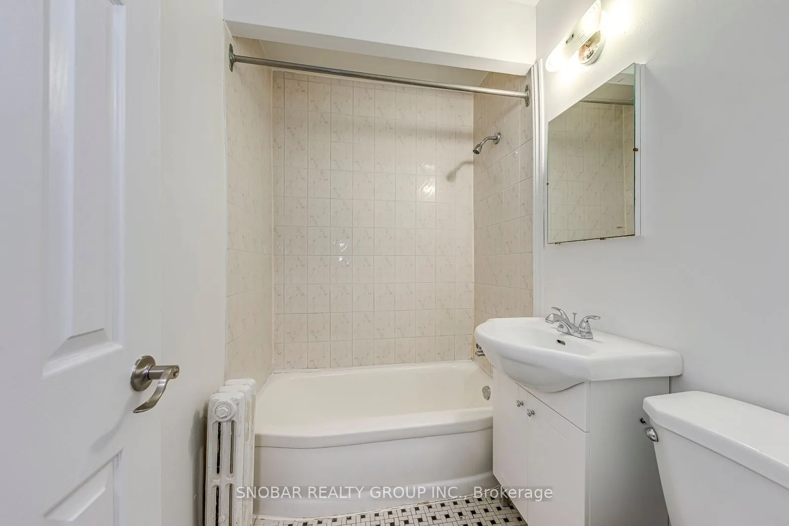 17 Station Road ##11