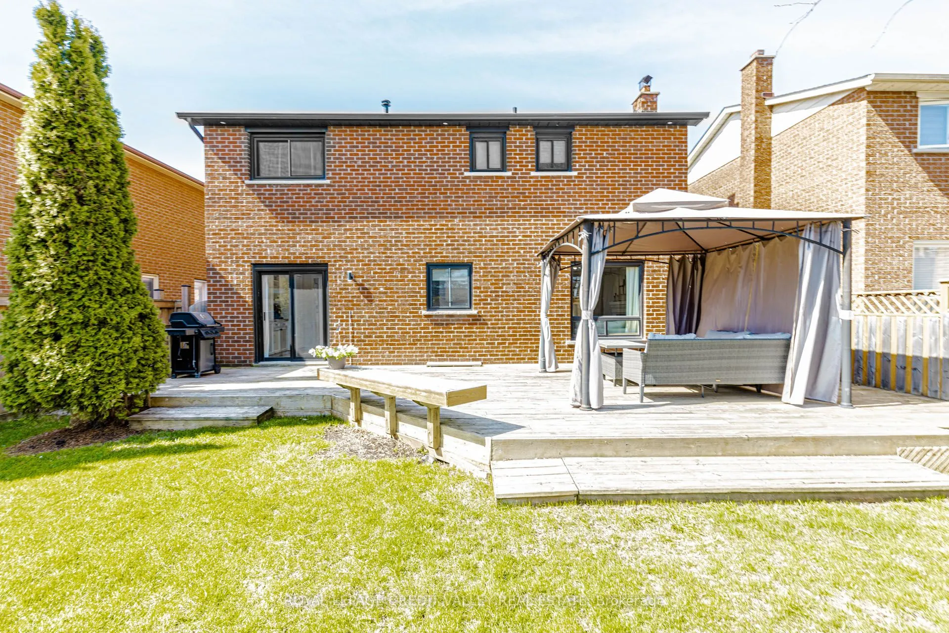85 Derose Avenue