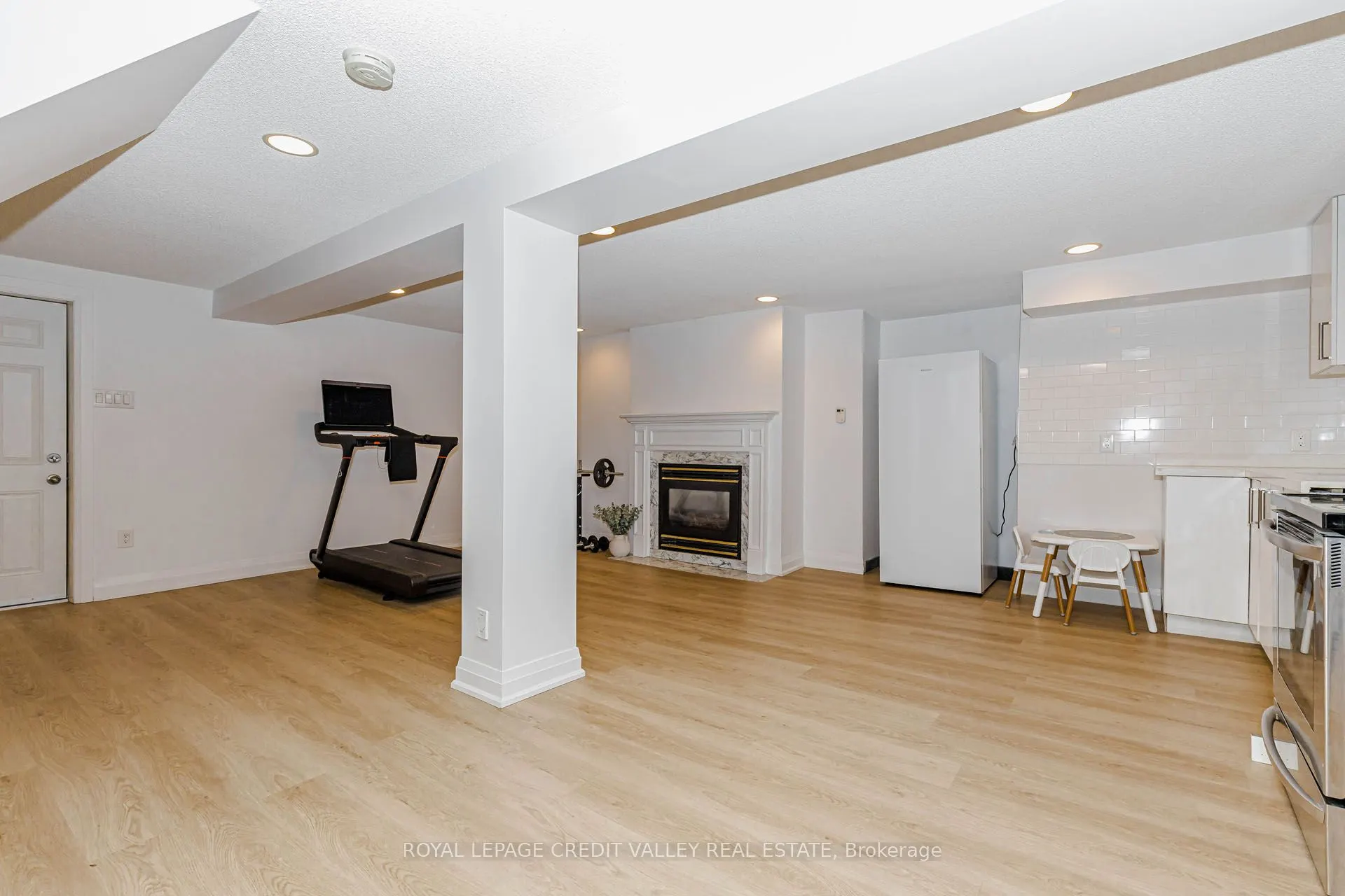 85 Derose Avenue