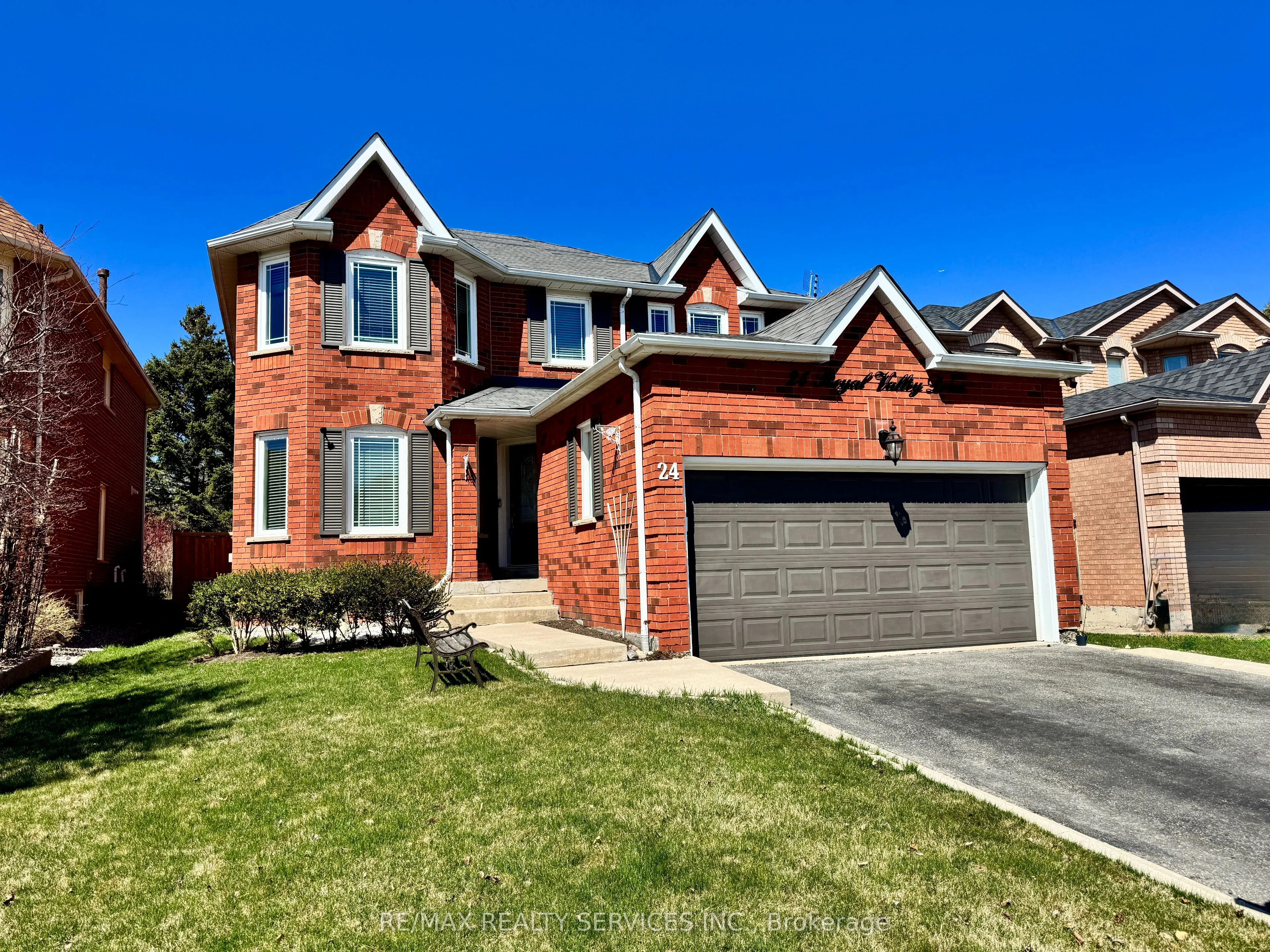 24 Royal Valley Drive