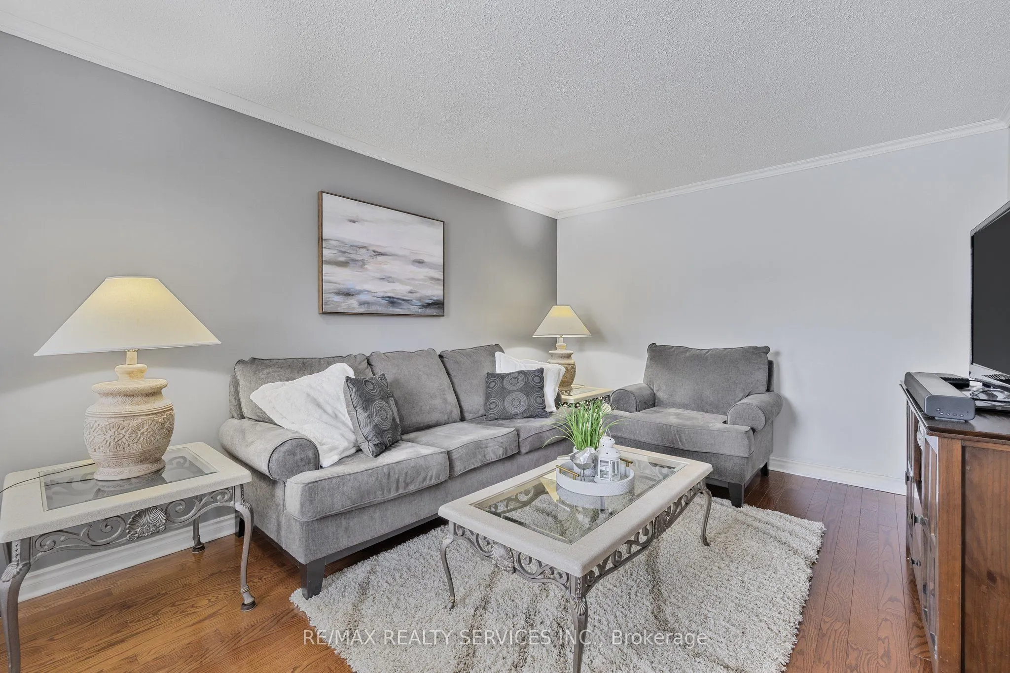 24 Royal Valley Drive
