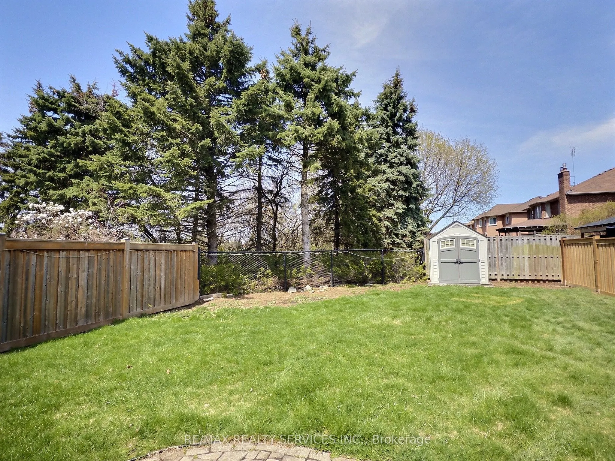 24 Royal Valley Drive