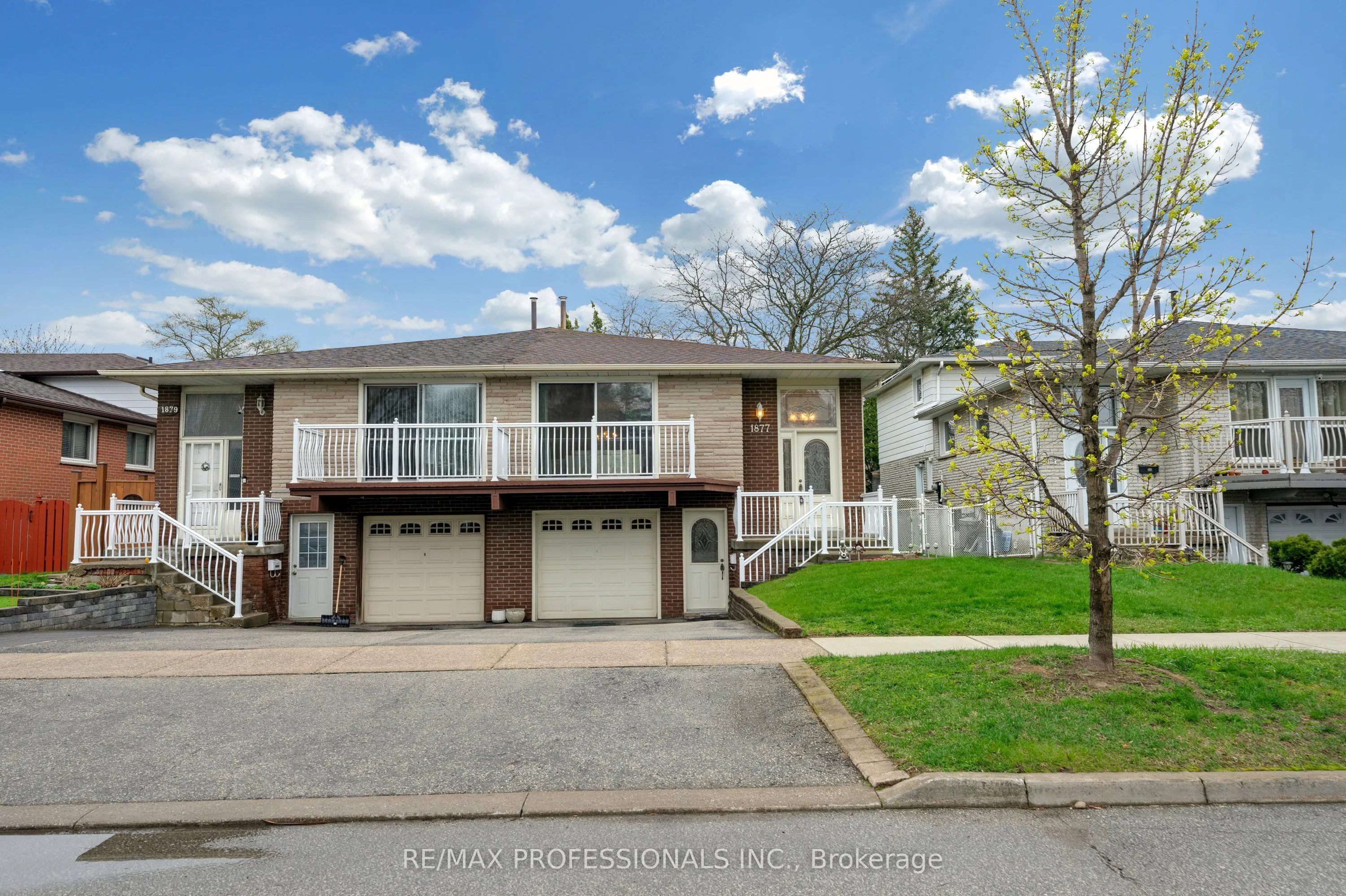 1877 Silverberry Crescent