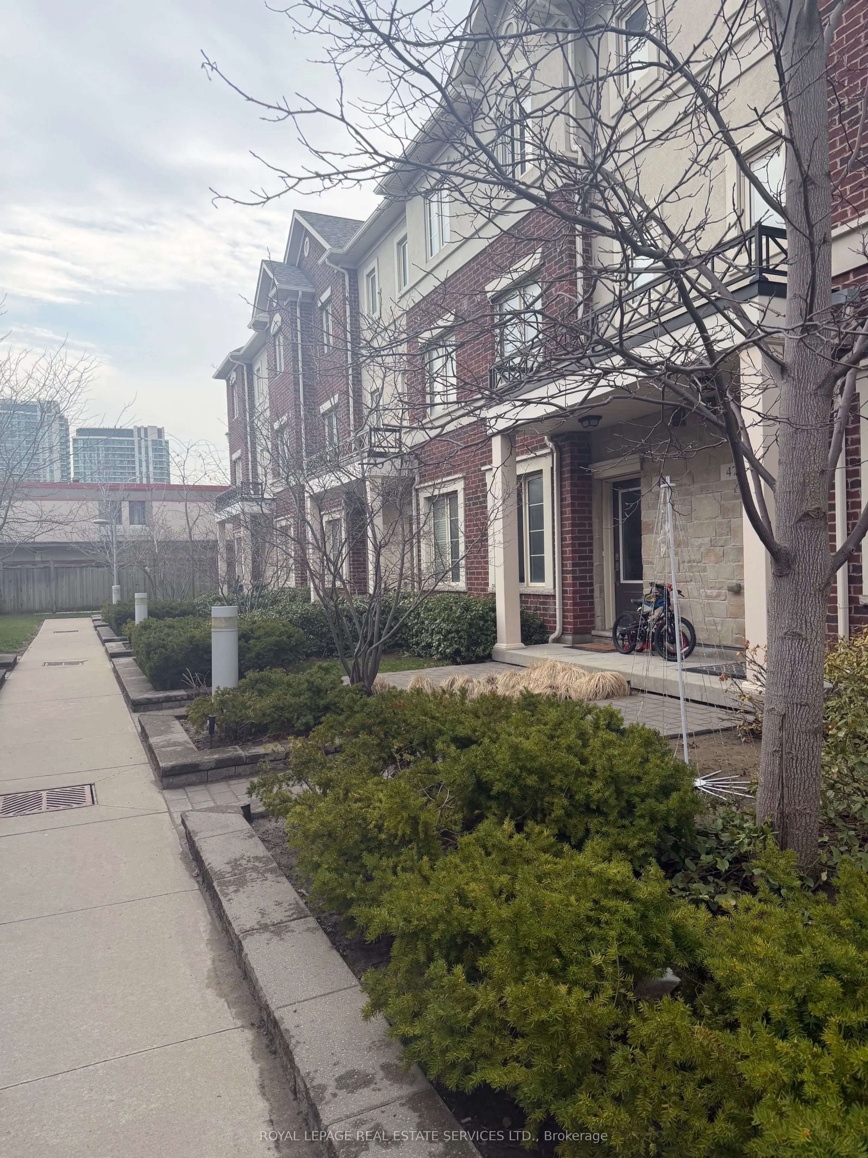 636 Evans Avenue #47