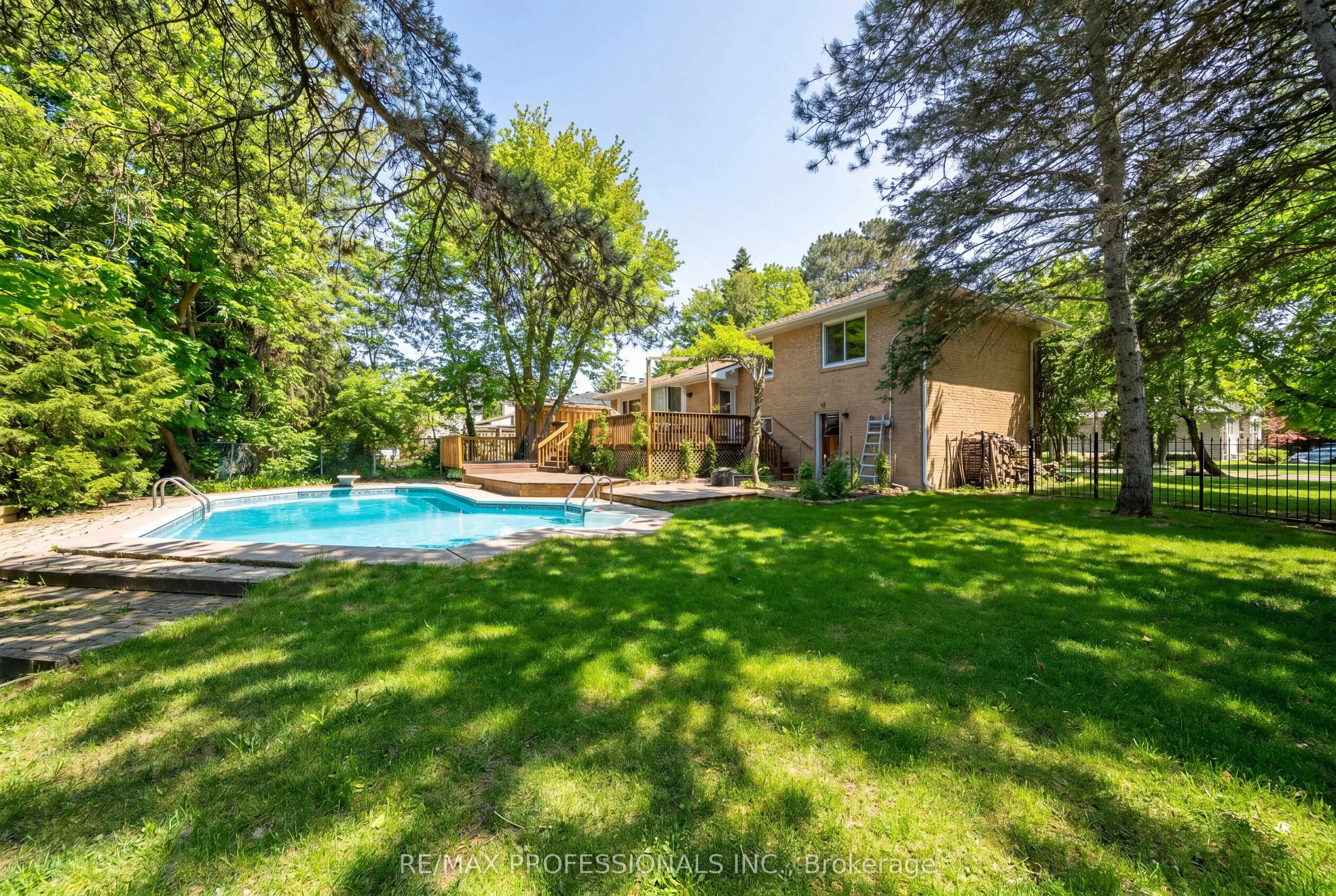 508 Vanessa Crescent