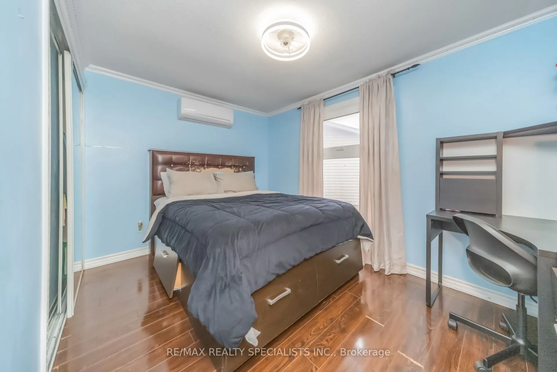 8 Grantbrook Court