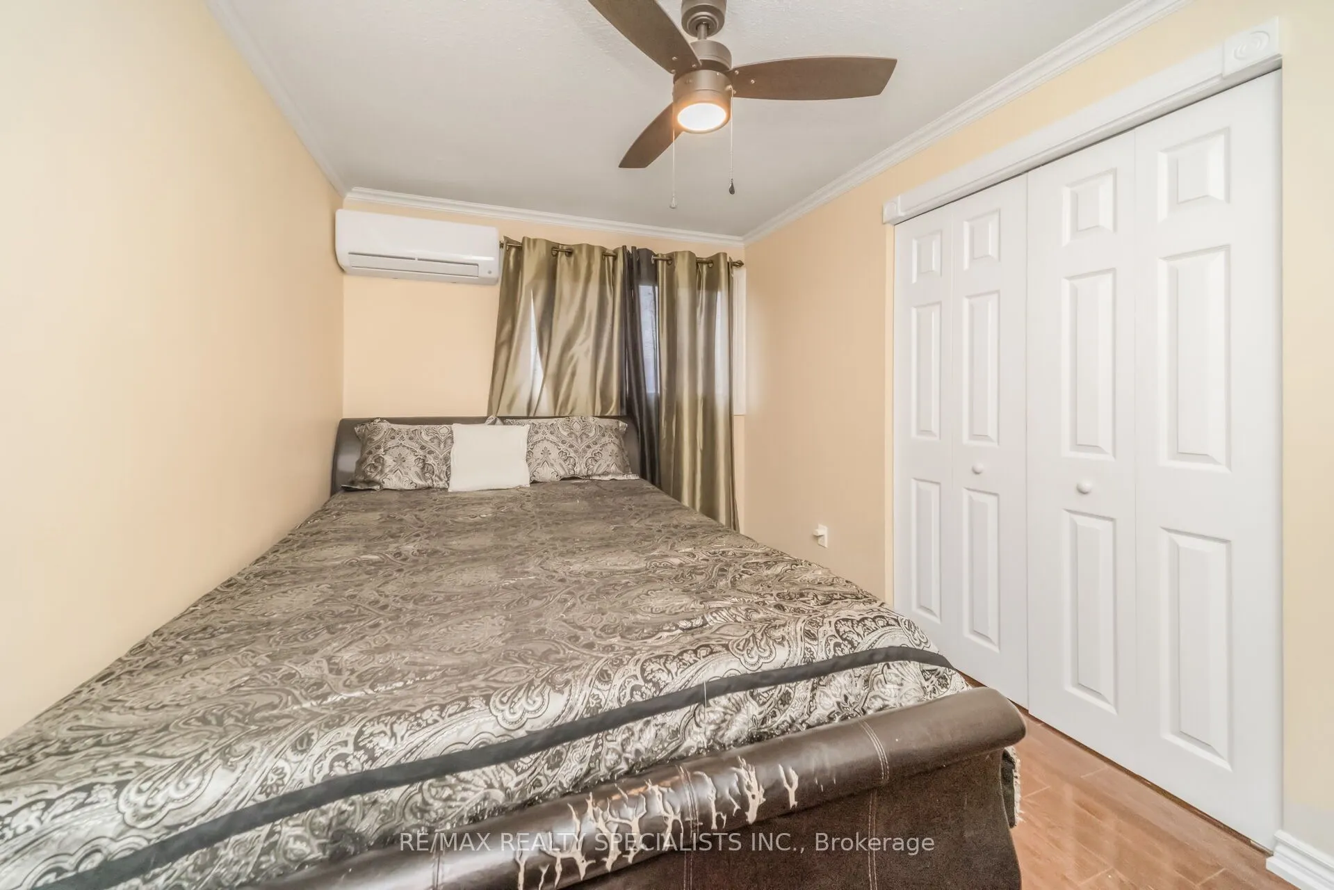 8 Grantbrook Court