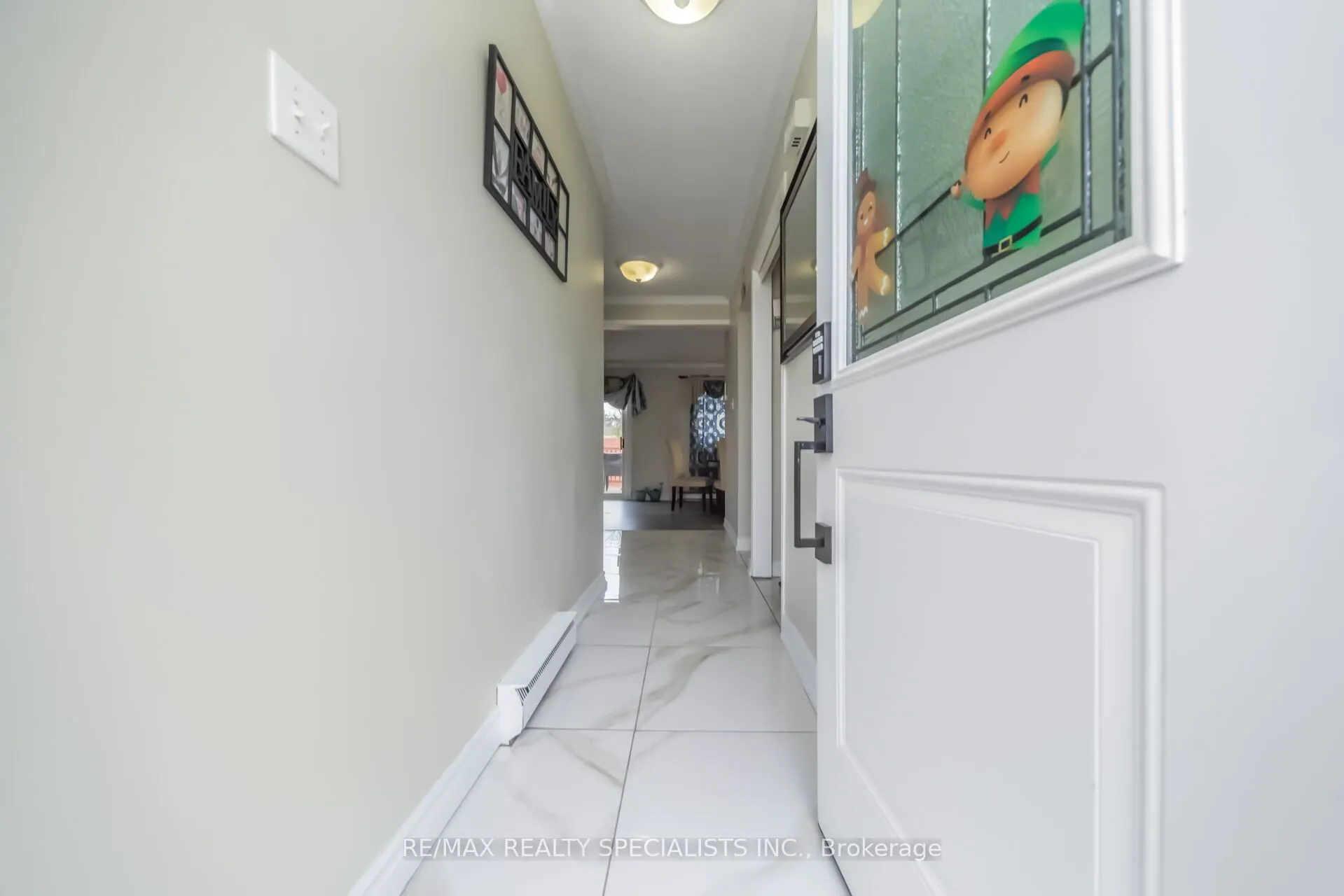 8 Grantbrook Court