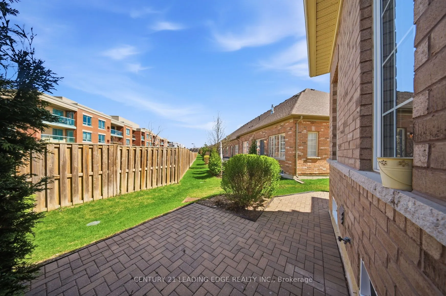 35 Lobelia Street #4