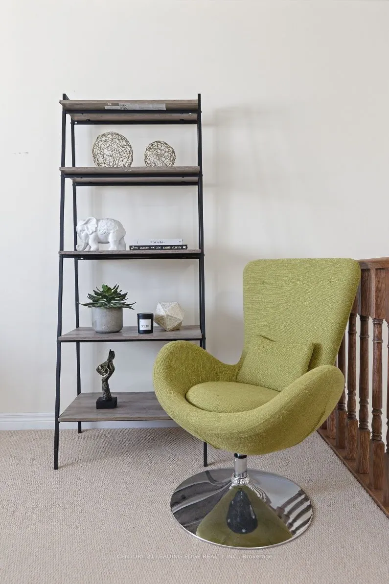 35 Lobelia Street #4