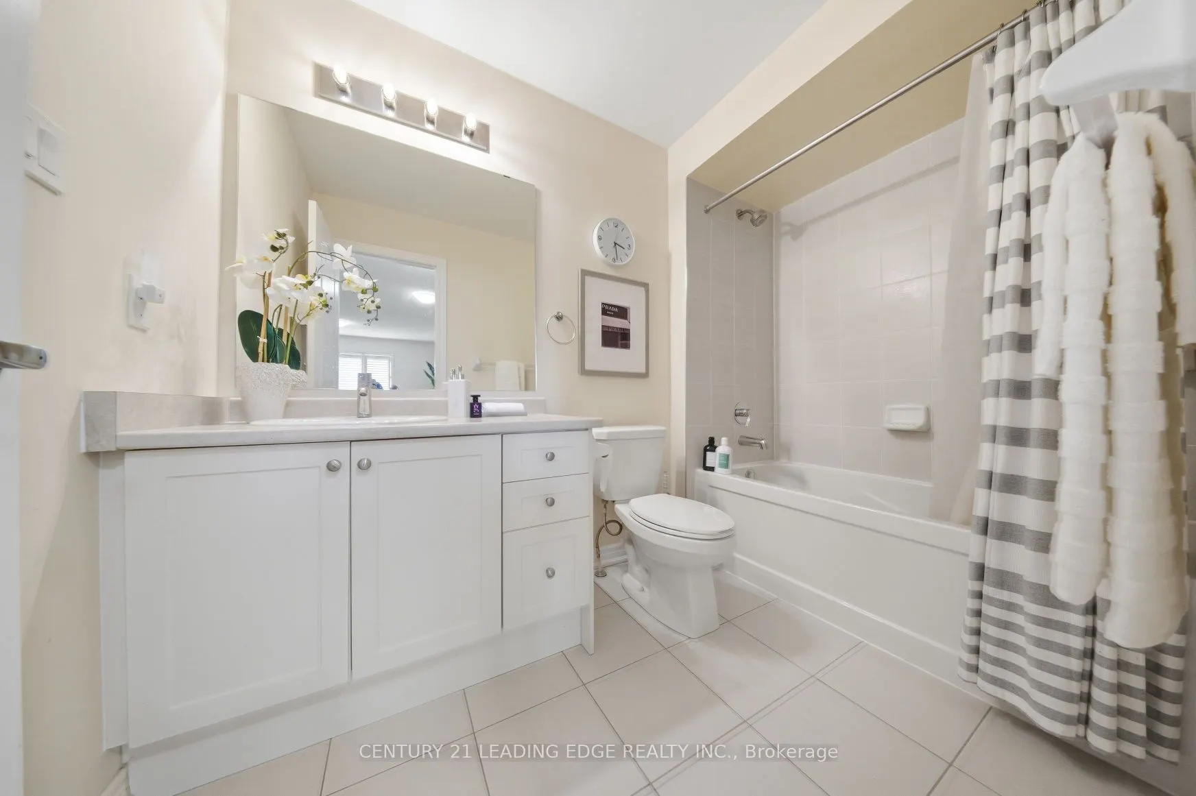 35 Lobelia Street #4
