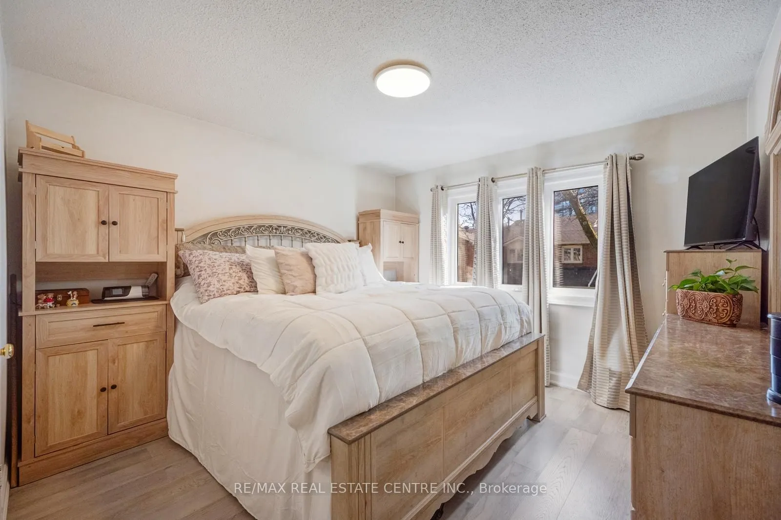 5020 Delaware Drive #25